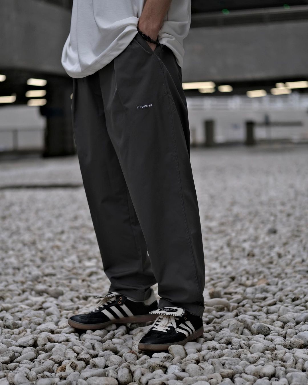 TURNOVER FUNCTIONAL CASUAL PANTS