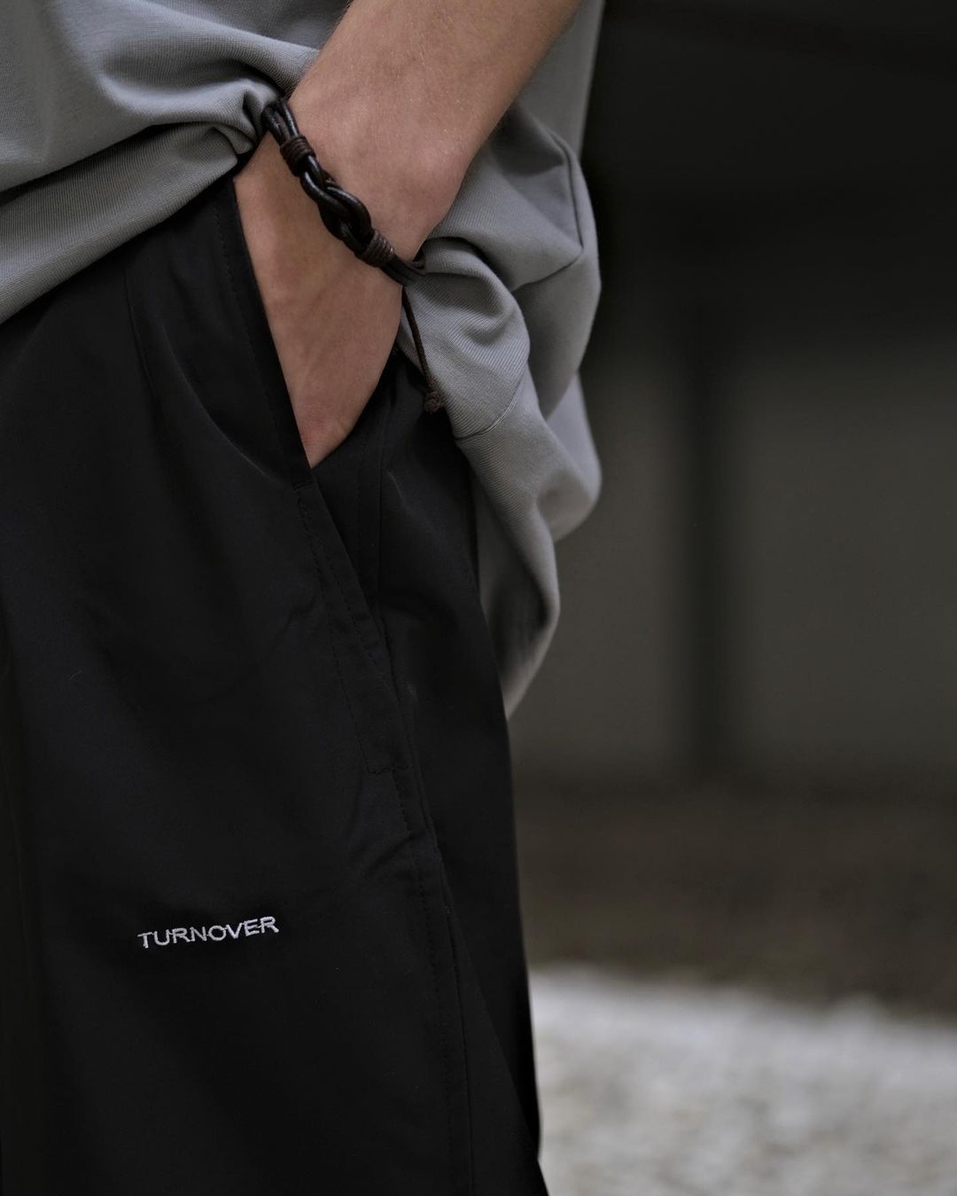 TURNOVER FUNCTIONAL CASUAL PANTS