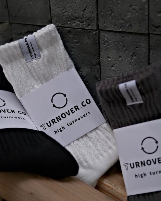 TURNOVER ESSENTIALS SOCKS
