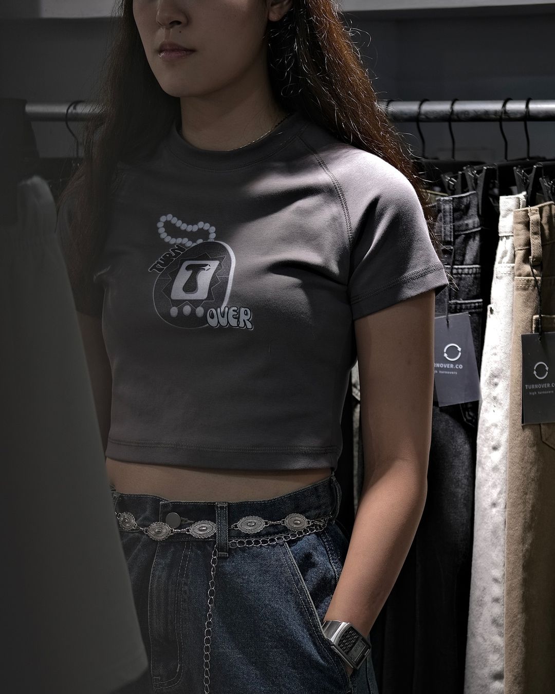 TURNOVER ELECTRONIC EGG CROP TOP