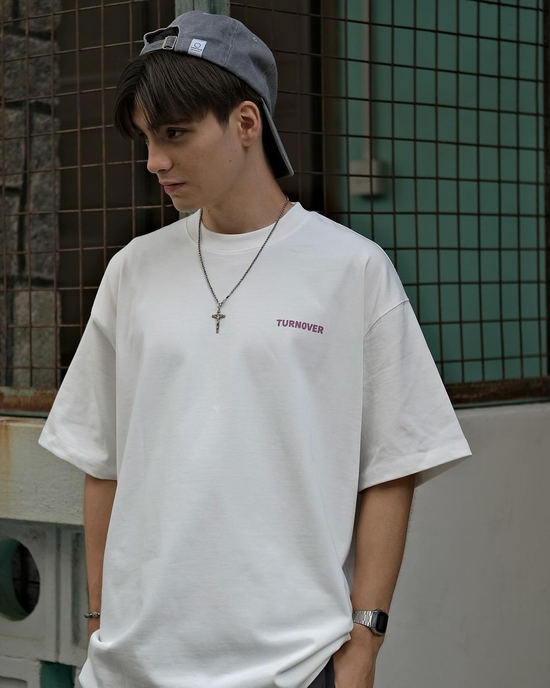 TURNOVER HOUSE T-SHIRT