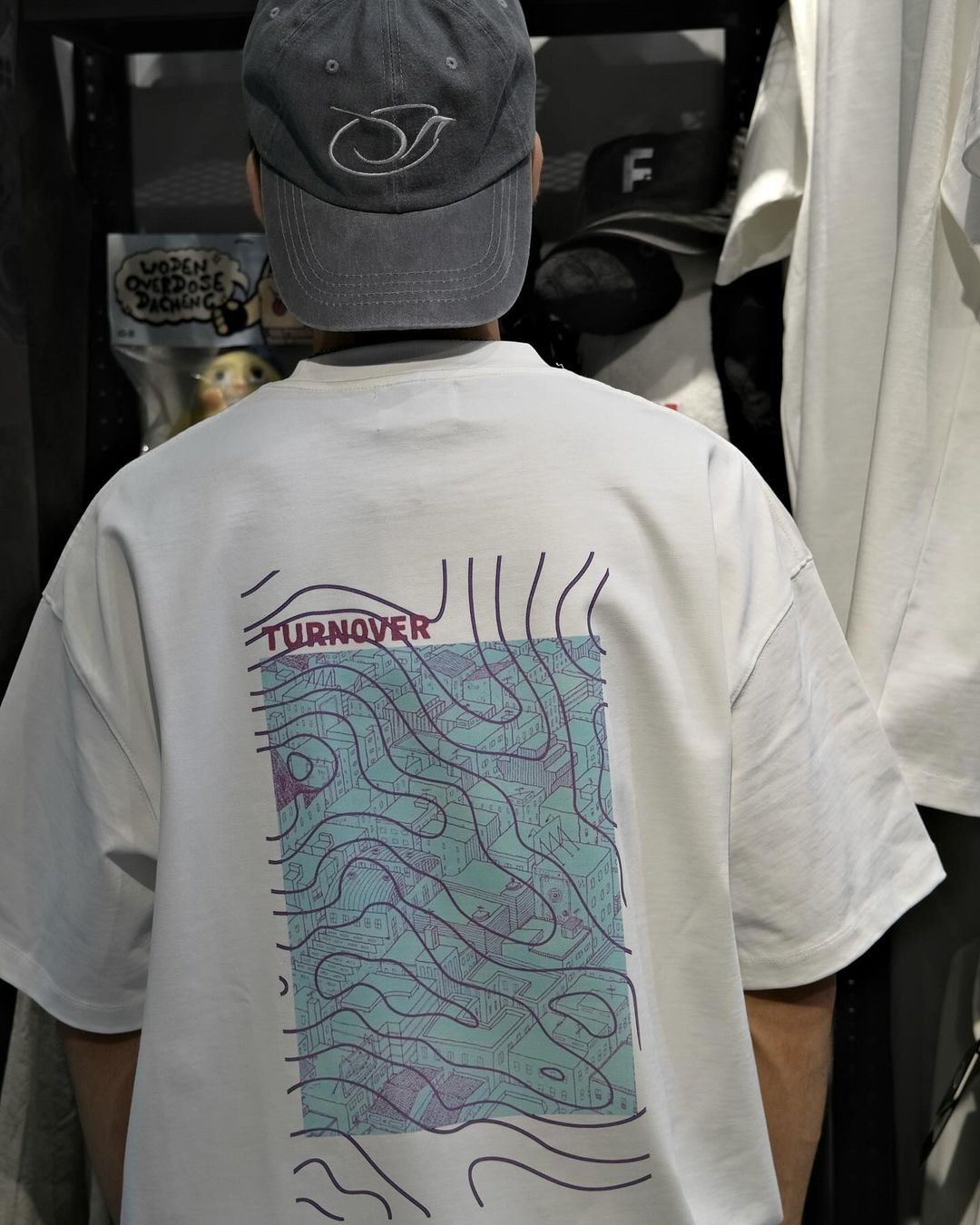 TURNOVER HOUSE T-SHIRT