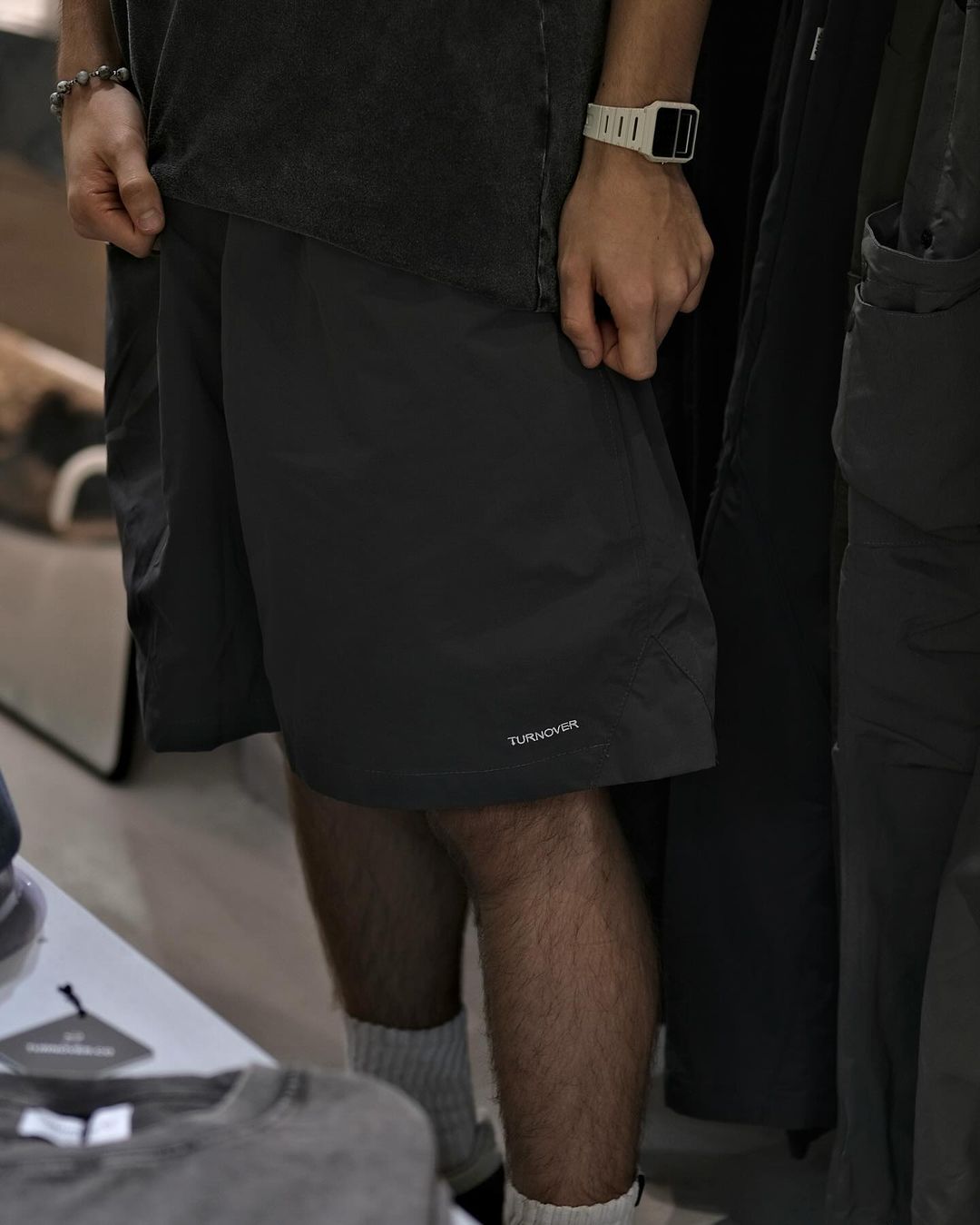 TURNOVER BAGGY SHORTS