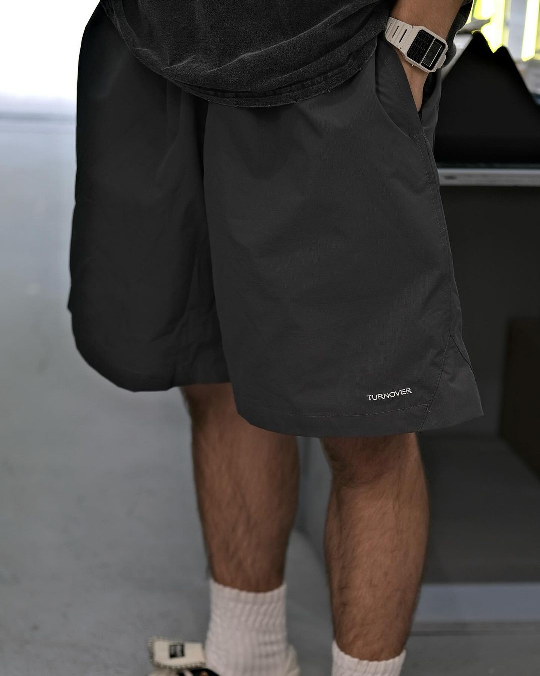 TURNOVER BAGGY SHORTS