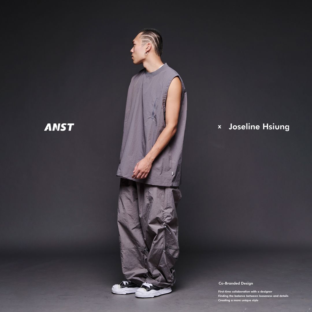 ANST X JOSELINE HSIUNG 2WAY DETACHABLE SLEEVE TEE 882409