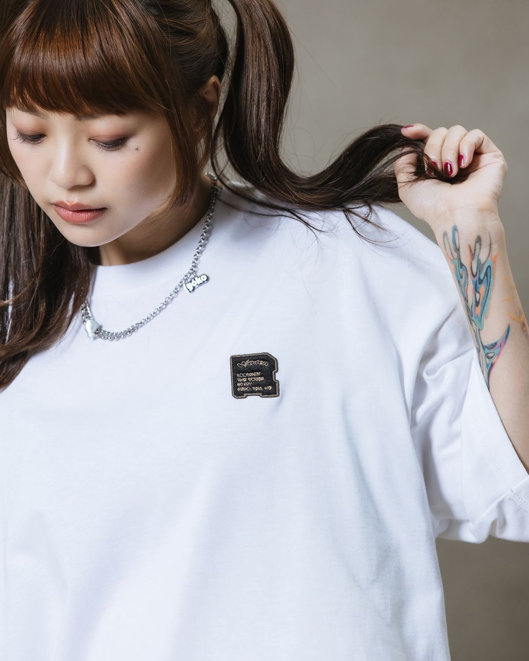 WODEN 2024 SPRING & SUMMER MEMORY CARD TEE
