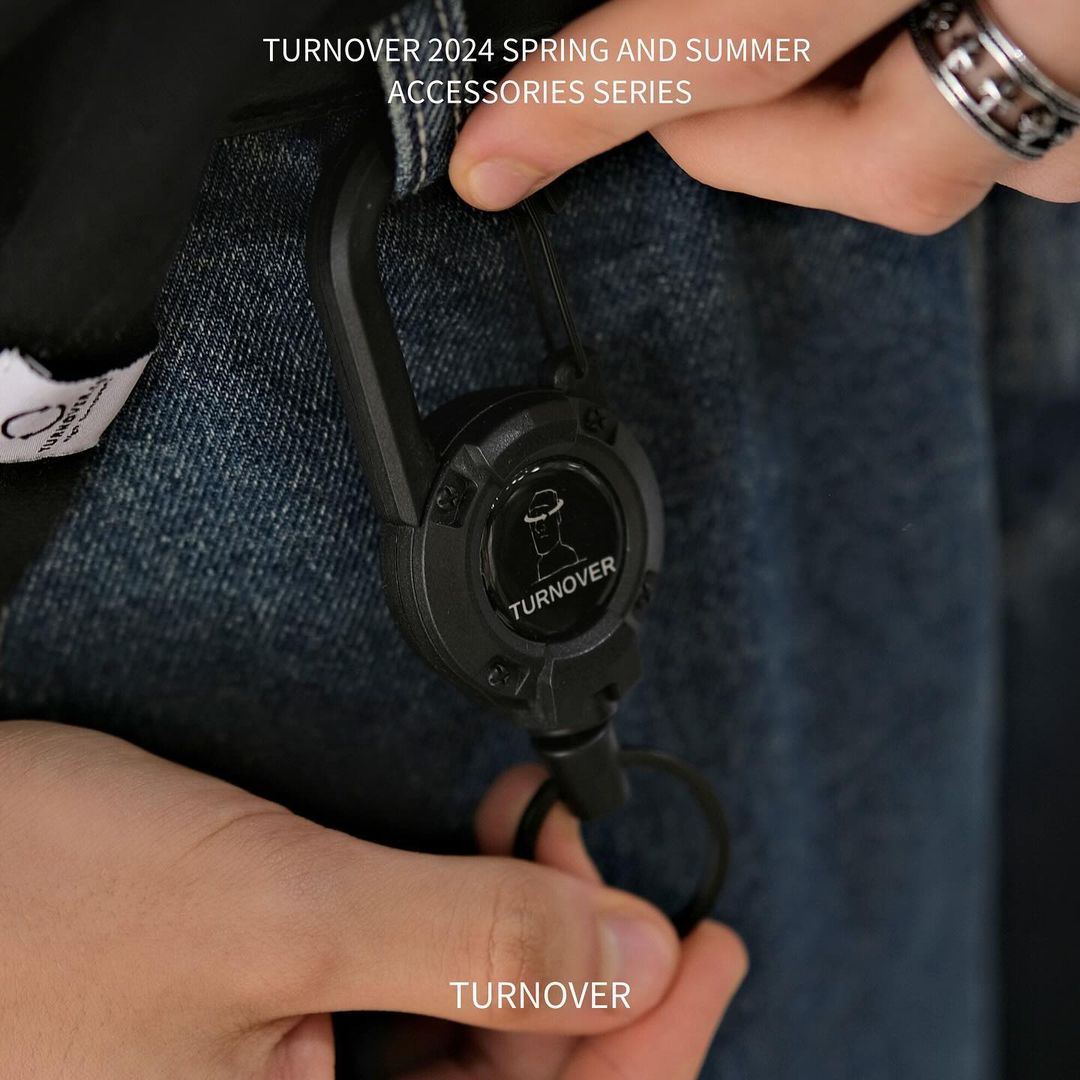 TURNOVER LANYARD