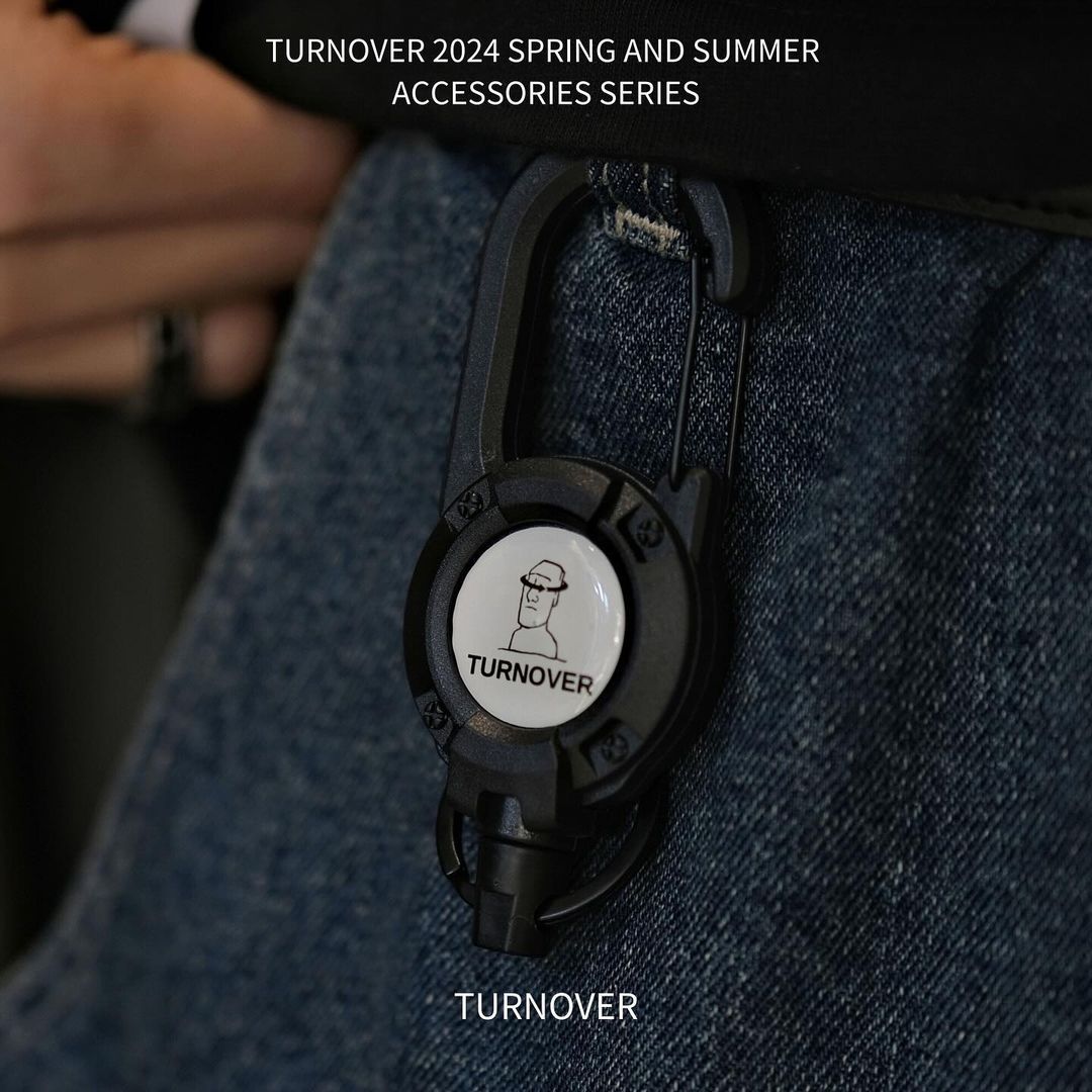 TURNOVER LANYARD