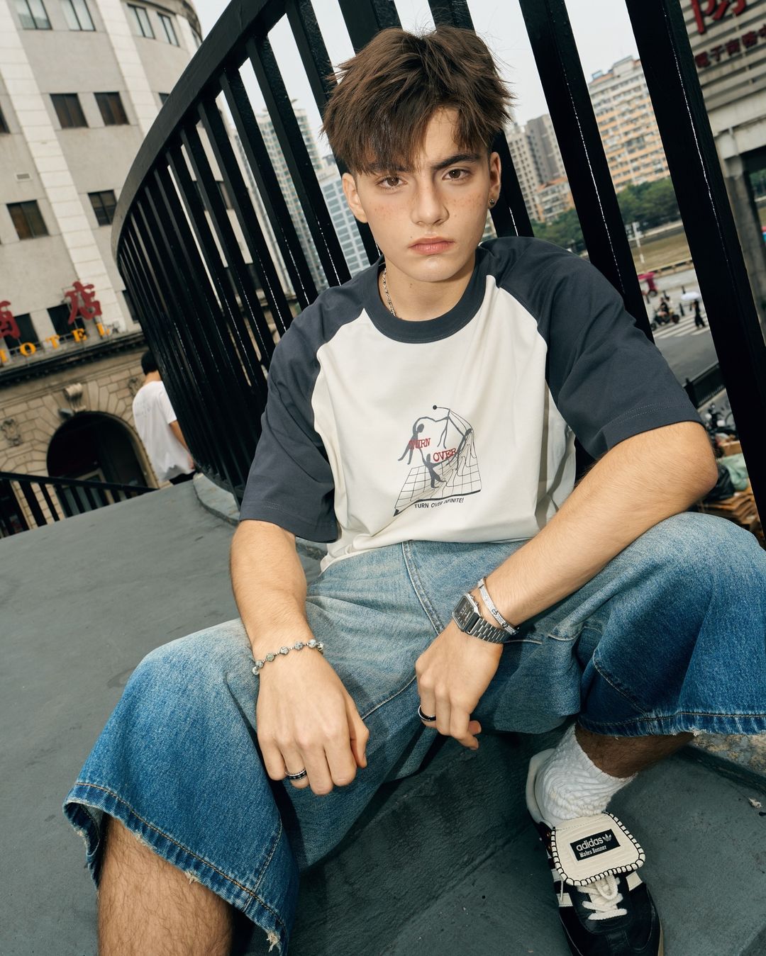 TURNOVER JAPANESE RETRO COLOR-BLOCK SHORT SLEEVE T-SHIRT