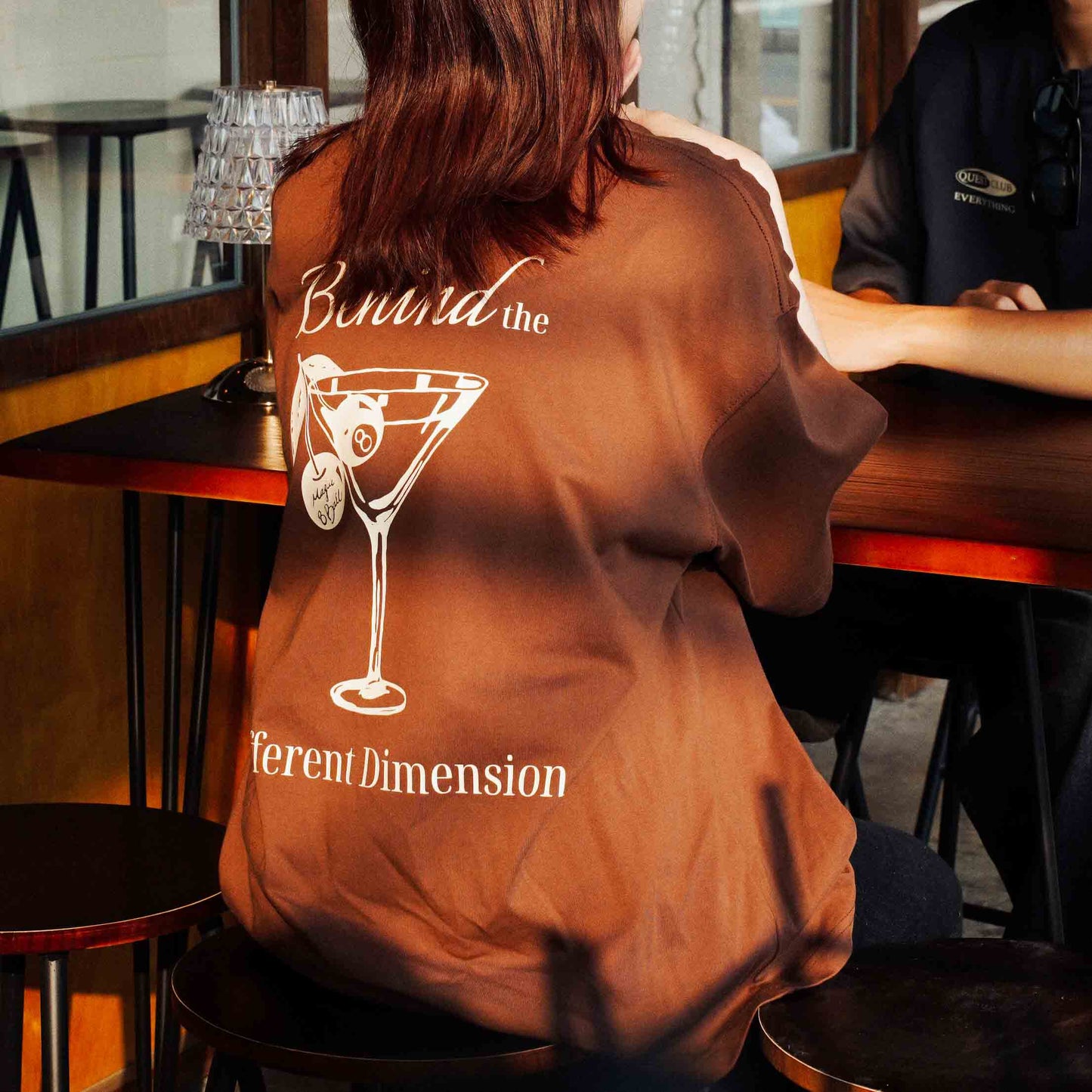 QUEST COCKTAIL GLASS TEE 酒杯 短T