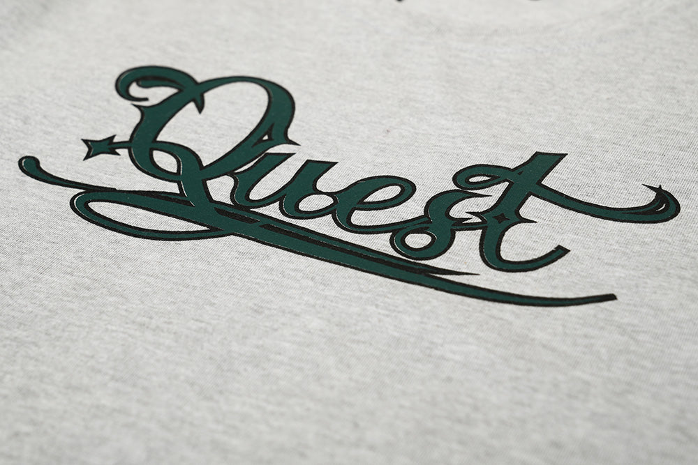 【QUEST】雕花 LOGO TEE 短T