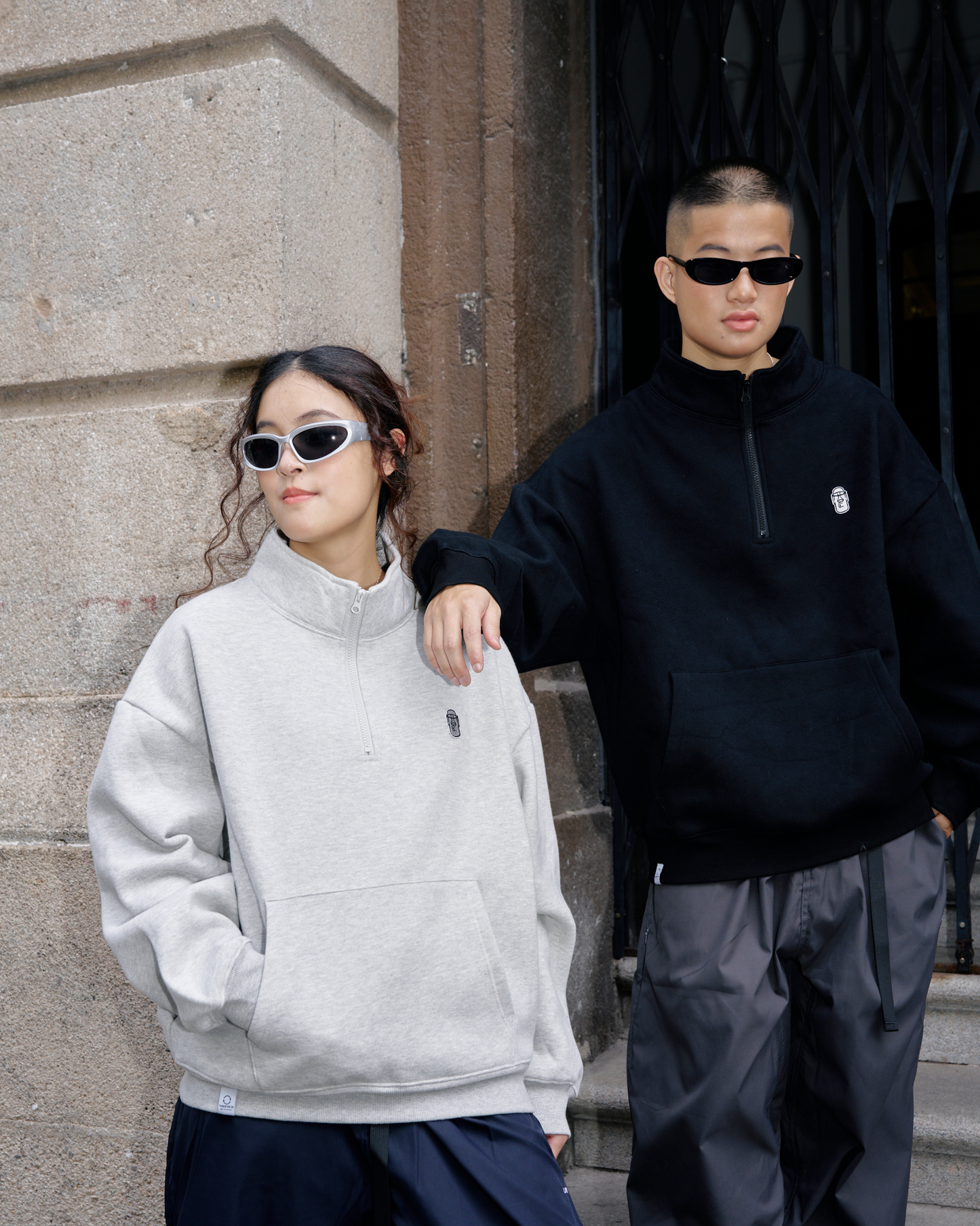 TURNOVER HALF-ZIP SWEATSHIRT