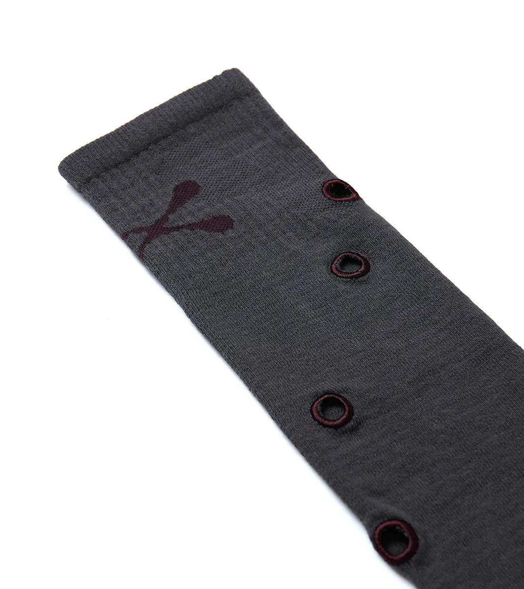 Eyelet knee socks
