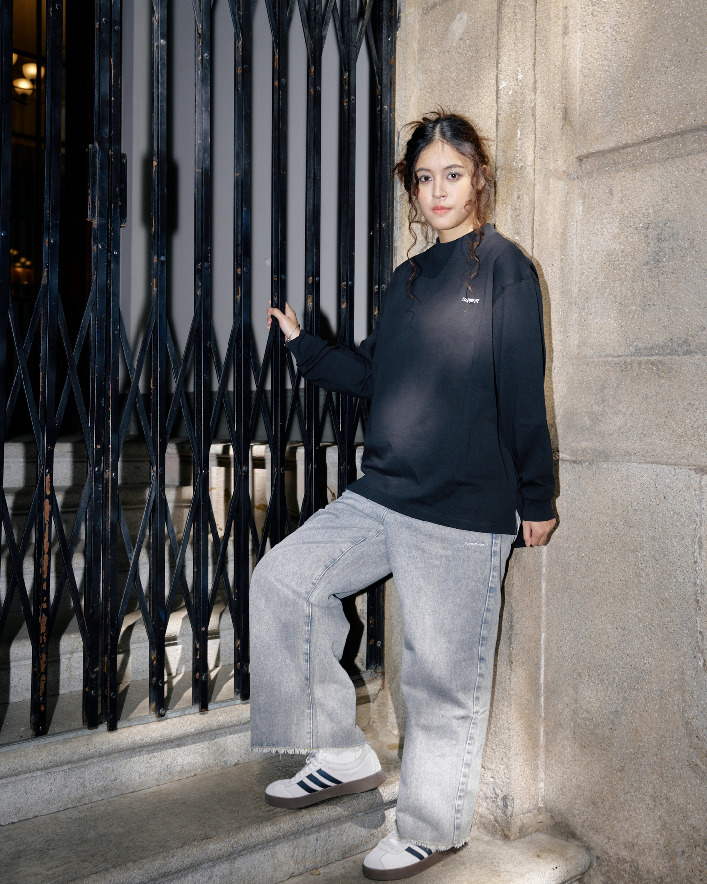 TURNOVER SOLID COLOR HIGH-NECK LONG TEE