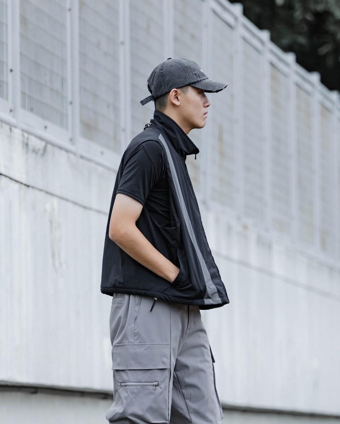 QUEST HALF CUT VEST 短版背心