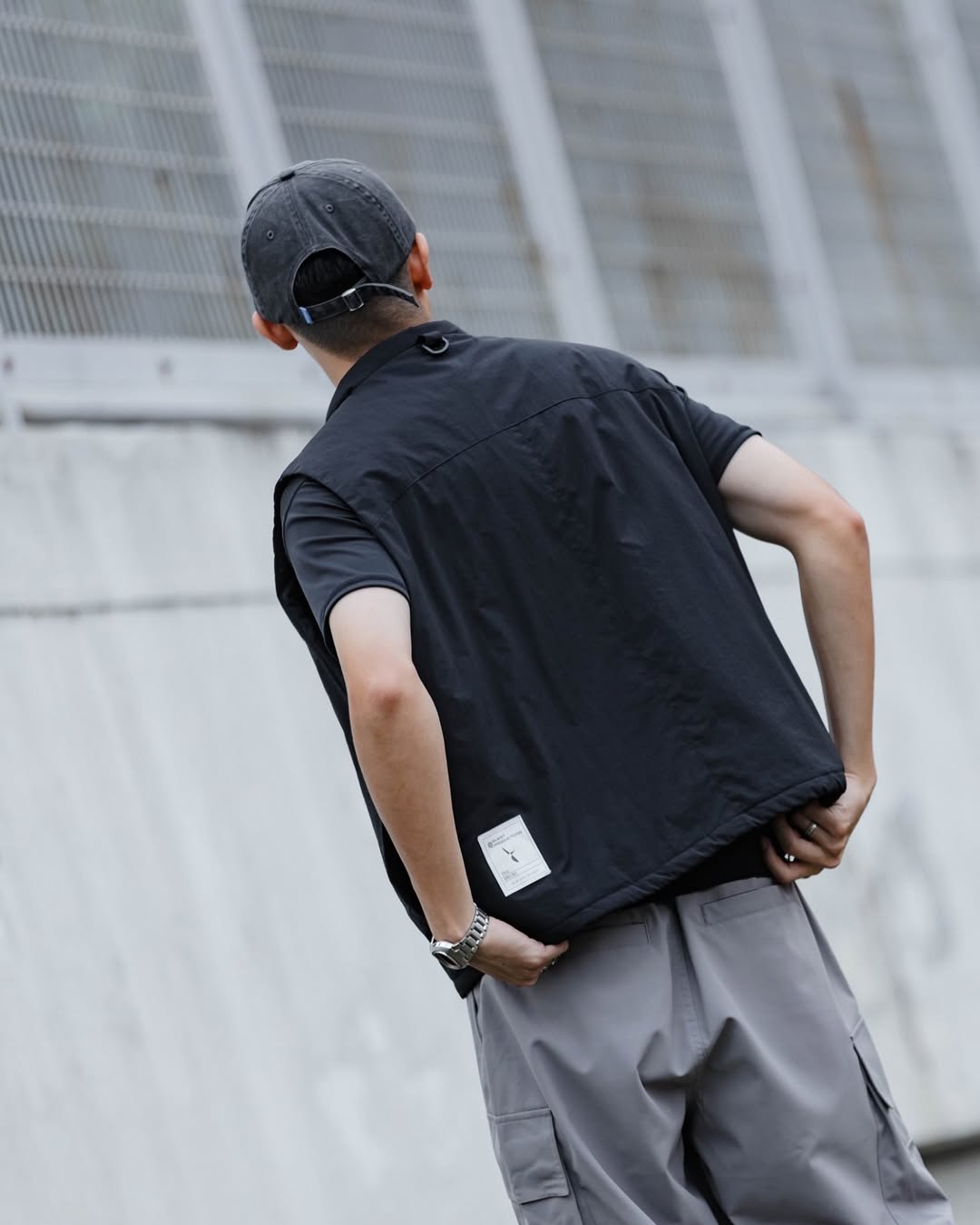 QUEST HALF CUT VEST 短版背心