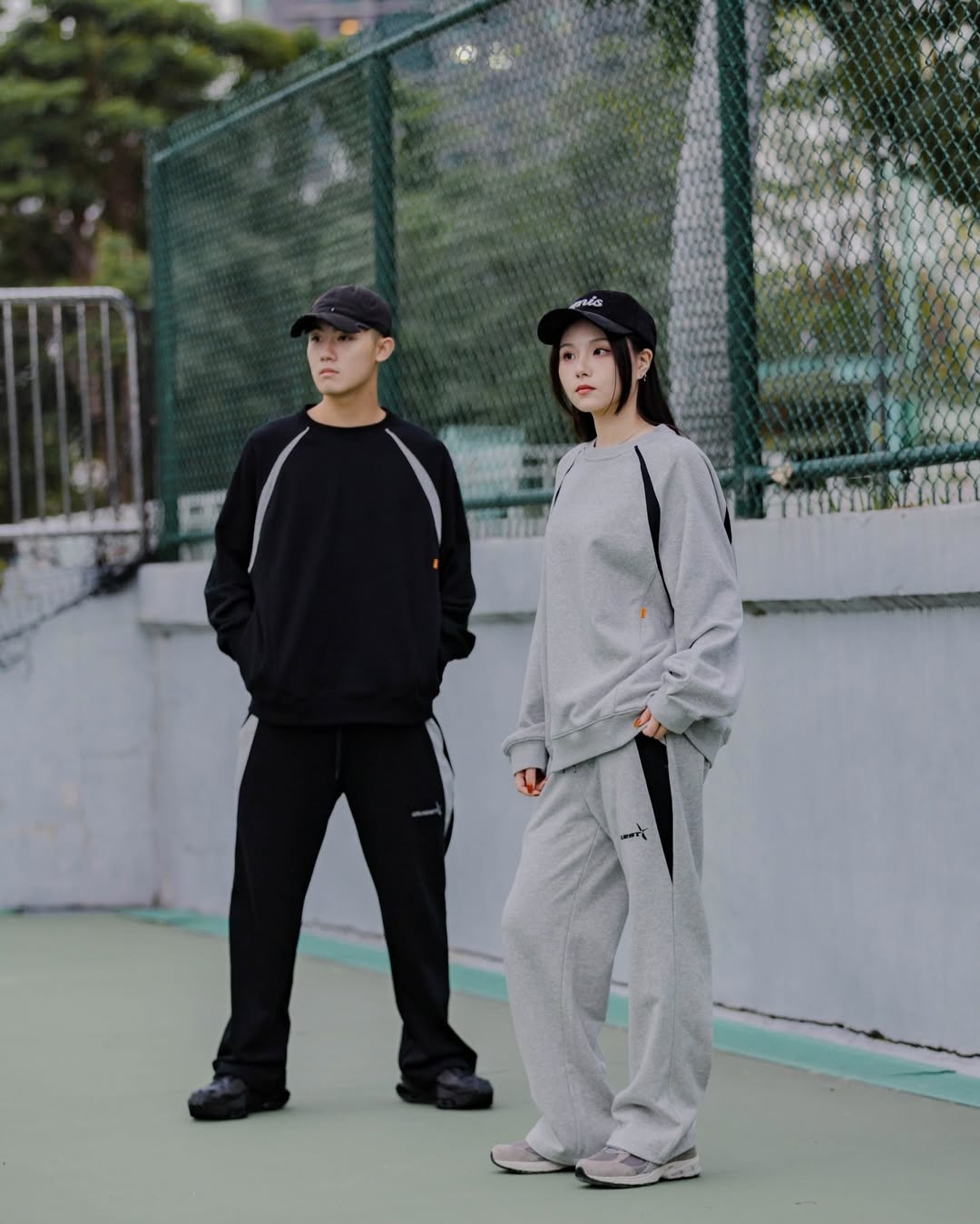 QUEST SPLICING SWEATSHIRT 拼接運動 棉大學TEE