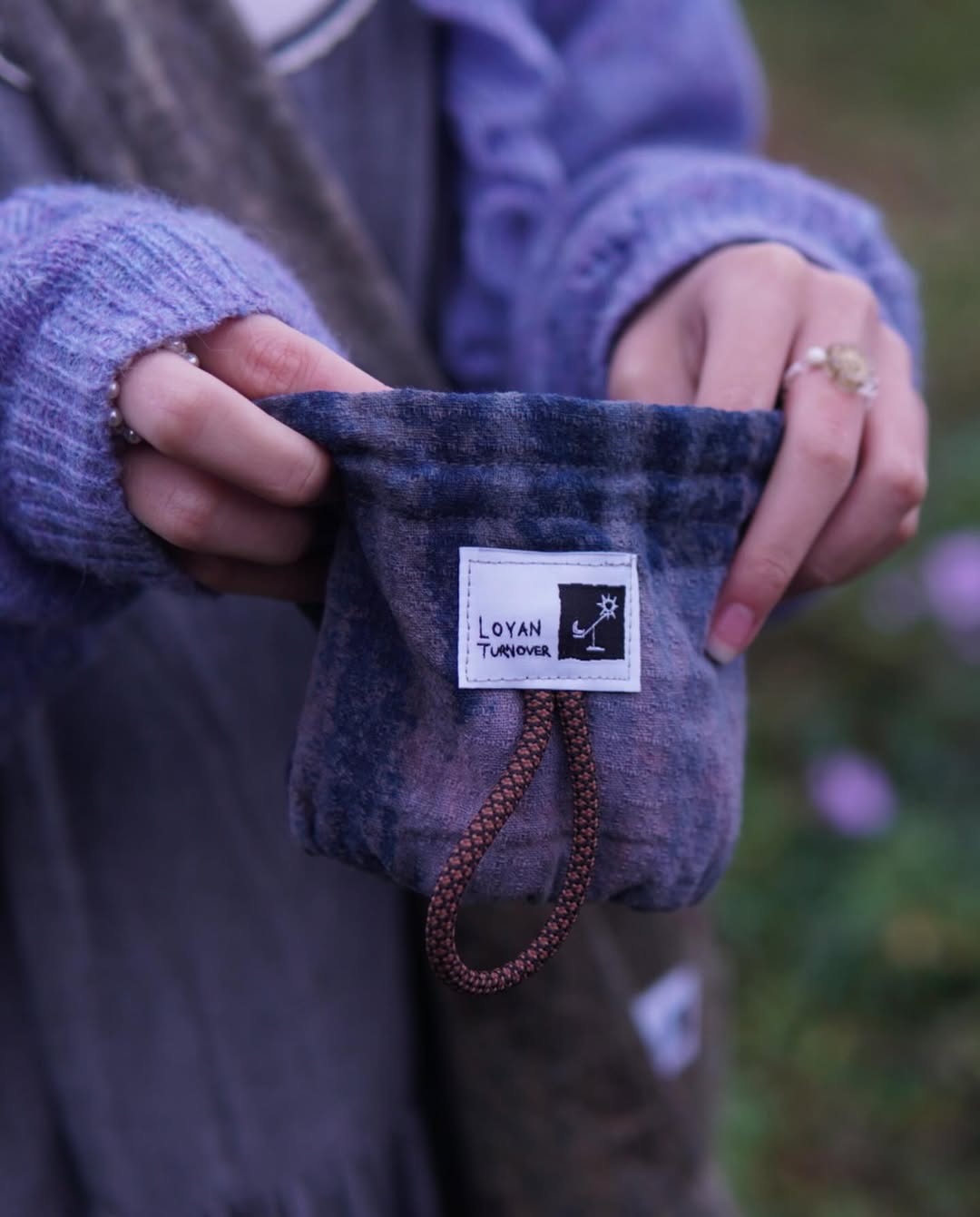 loyanstreetvendor x turnover LIL COIN 小包