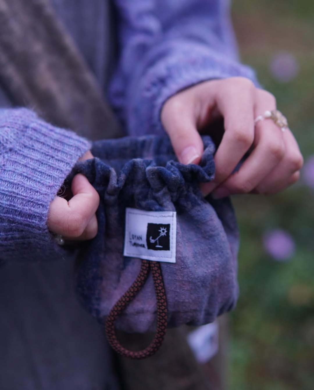 loyanstreetvendor x turnover LIL COIN 小包