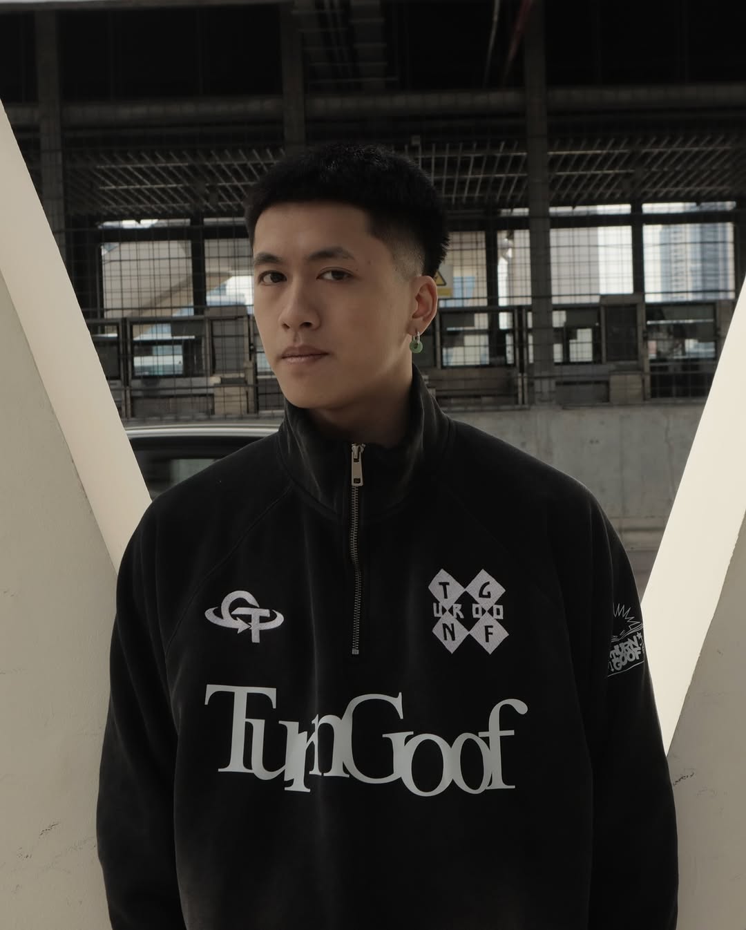 goofopdesk® + turnover® =turngoof HALF-ZIP SWEATSHIRT