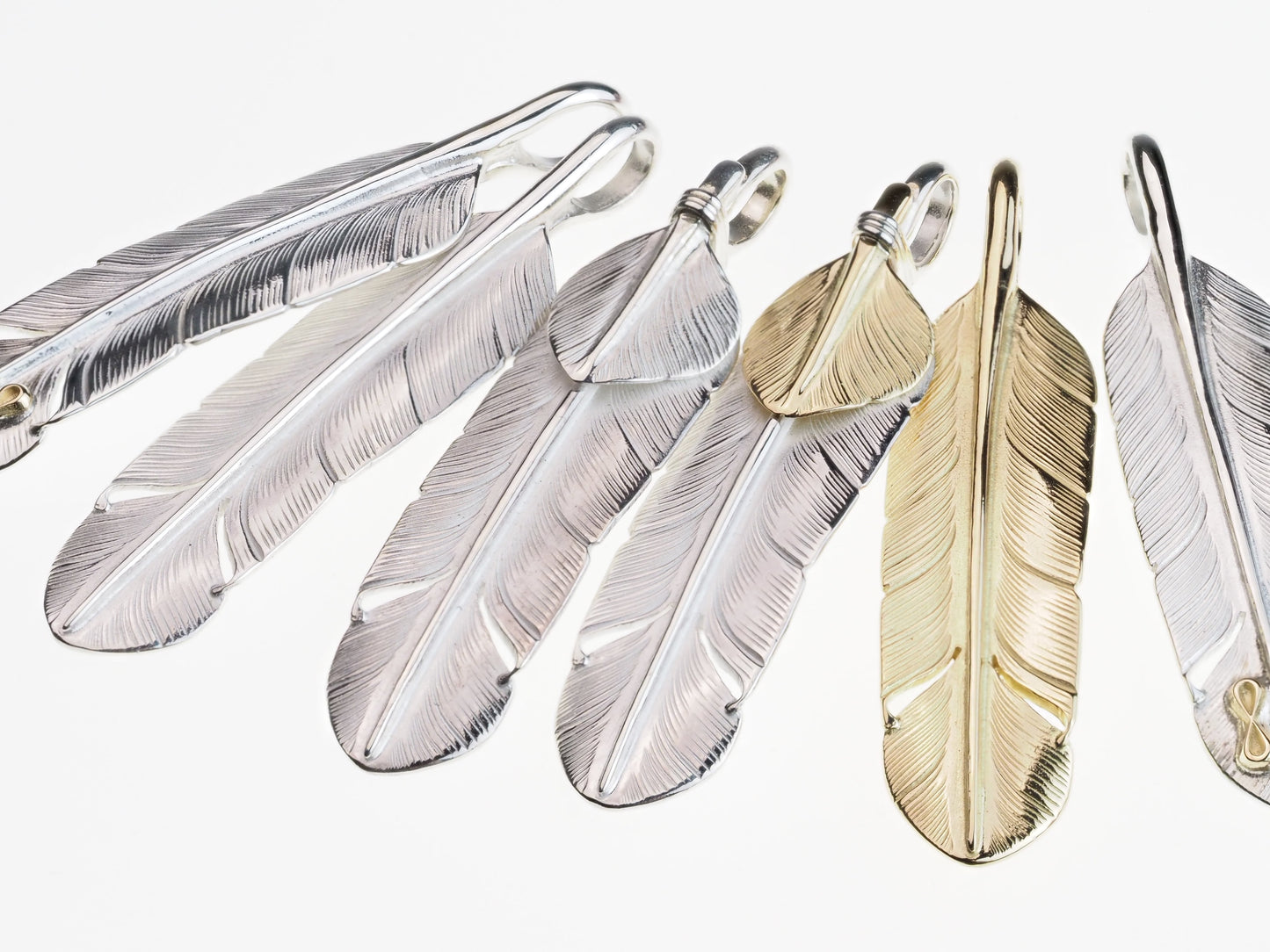 P-065 feather S+K18 Heart feather