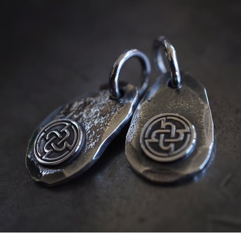 teardrop logometal