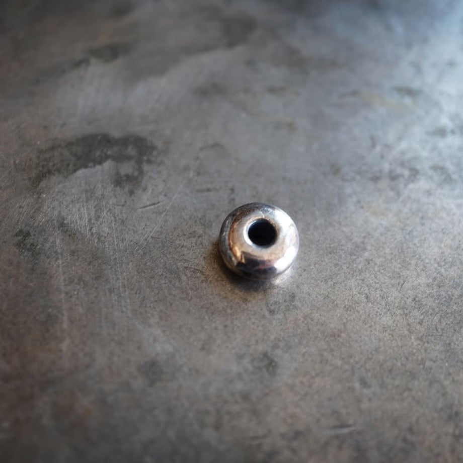 silver beads M