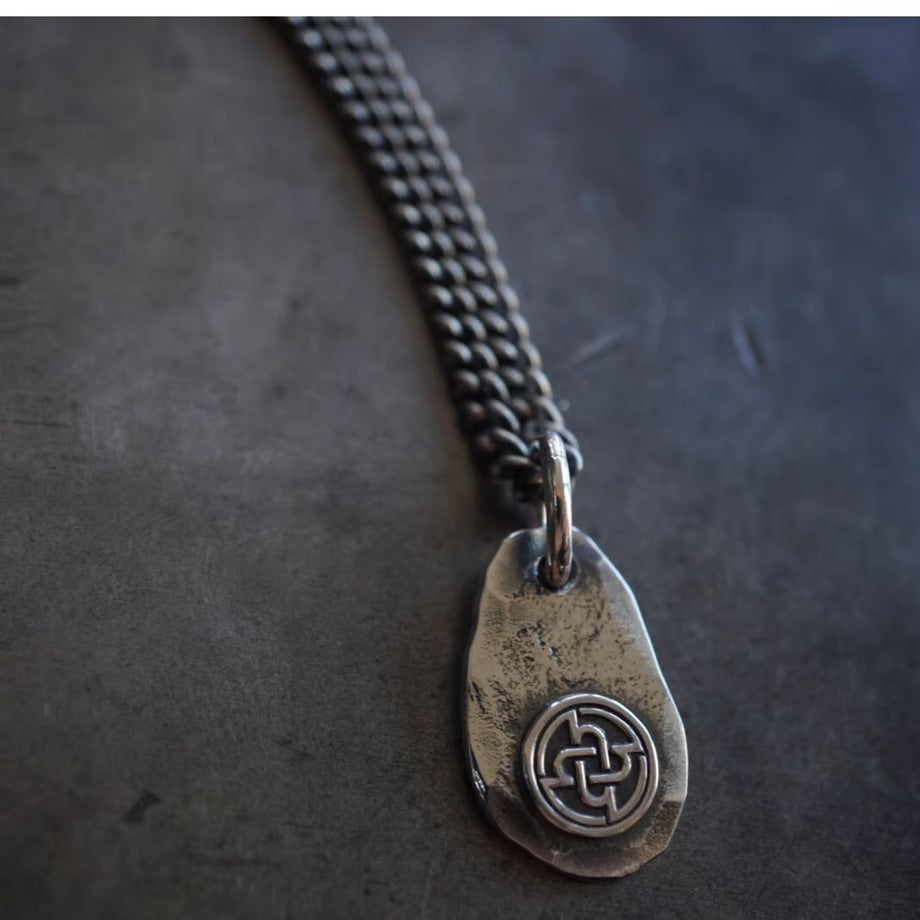 teardrop logometal