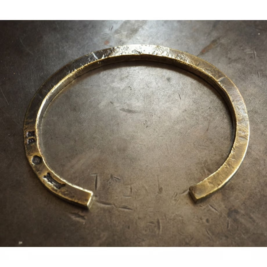 Forged bangle 【brass】