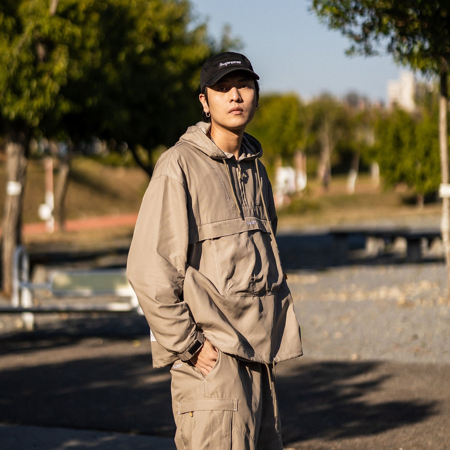 NYLON POCKET PULLOVER 尼龍口袋半拉鍊上衣