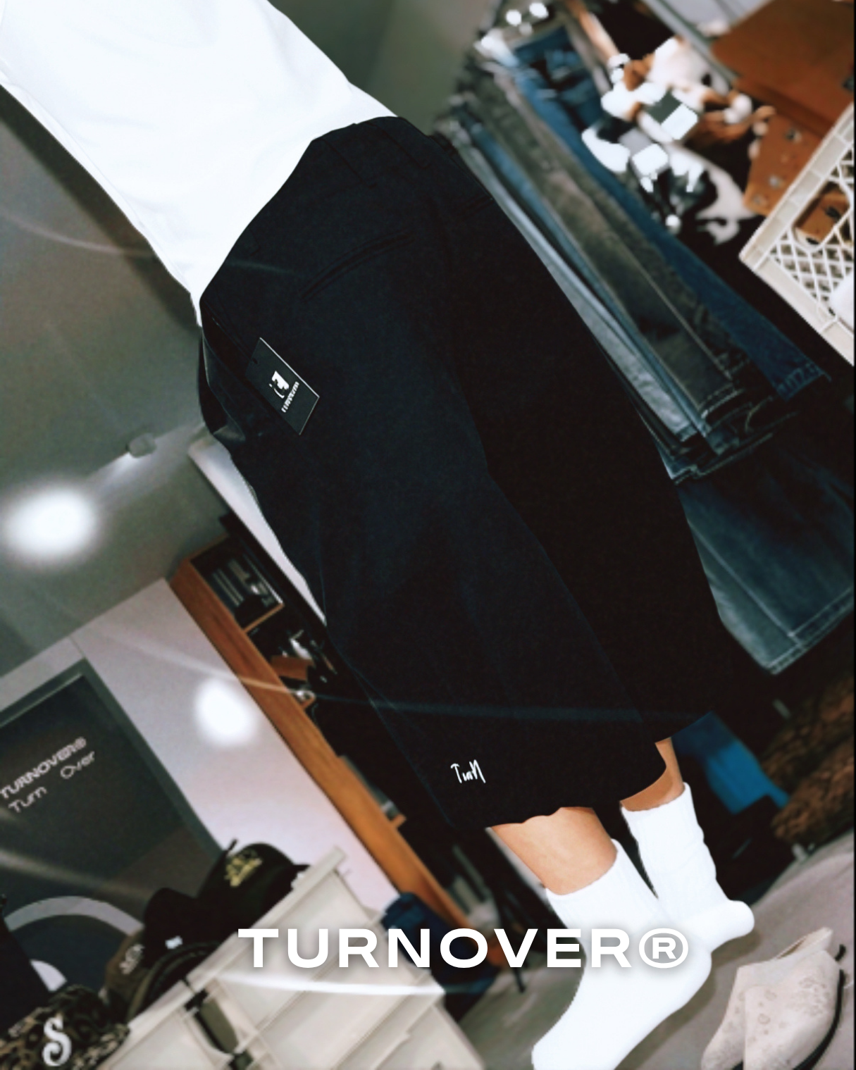 TURNOVER 雙褶垂感休閒短褲
