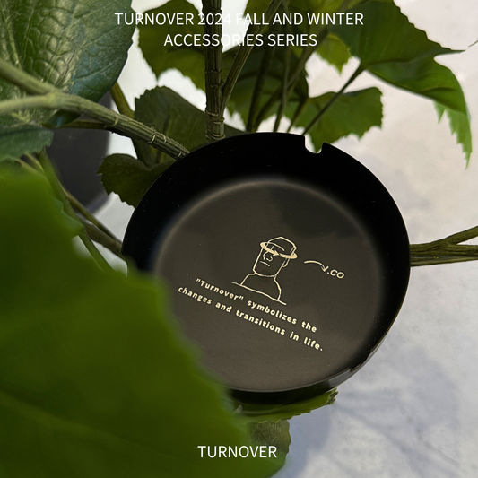 TURNOVER ASHTRAY