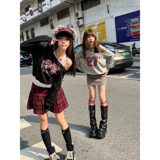 DCM 學院風 字母 假兩件 斜肩設計 側綁繩 星星 DCM-W71