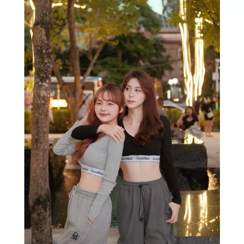 DCM 針織 有罩杯 胸墊 顯胸 V領 針織衫 針織上衣 引力帶 DCM-W22