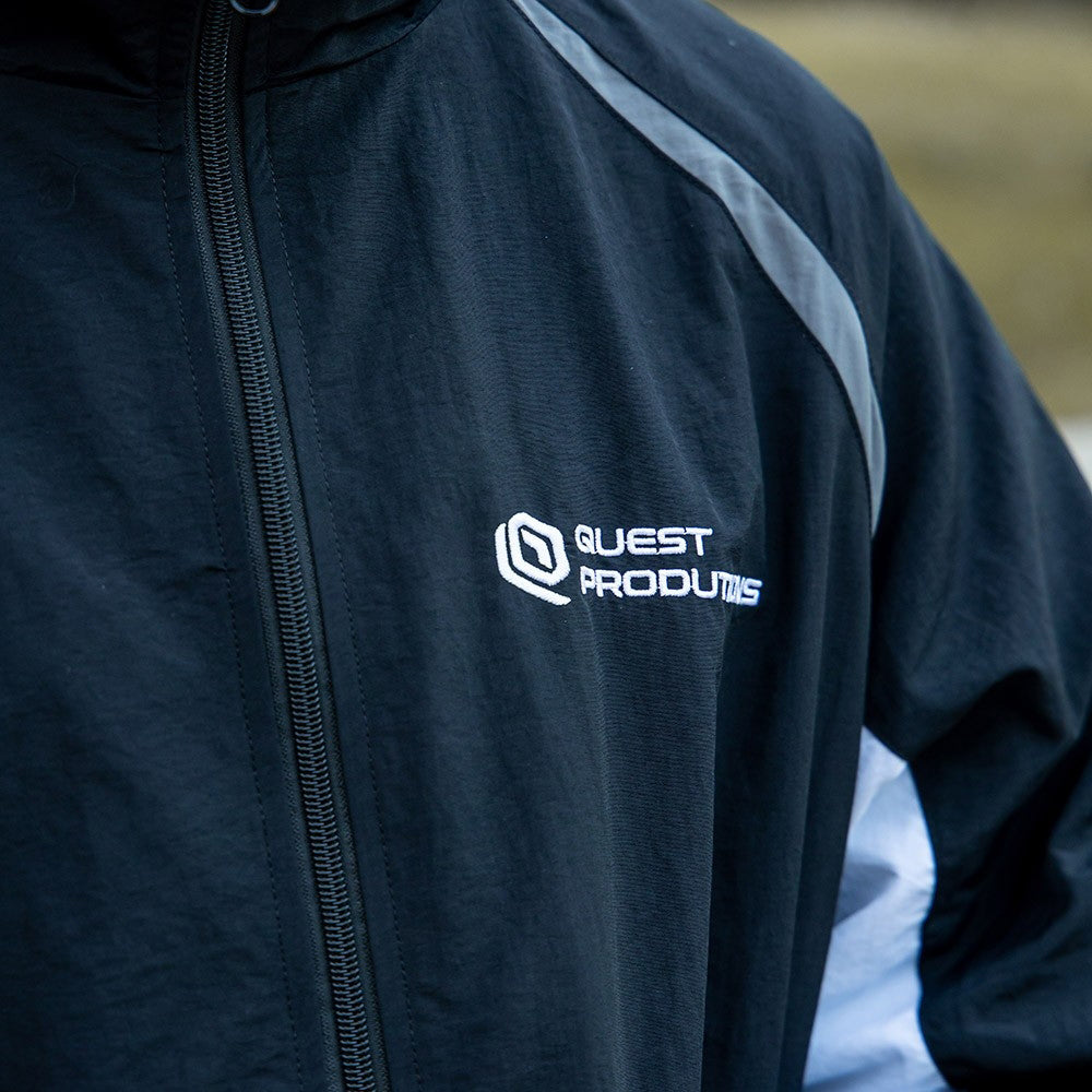 【QUEST】TECH LOGO TRACK JACKET - TECH LOGO 運動外套