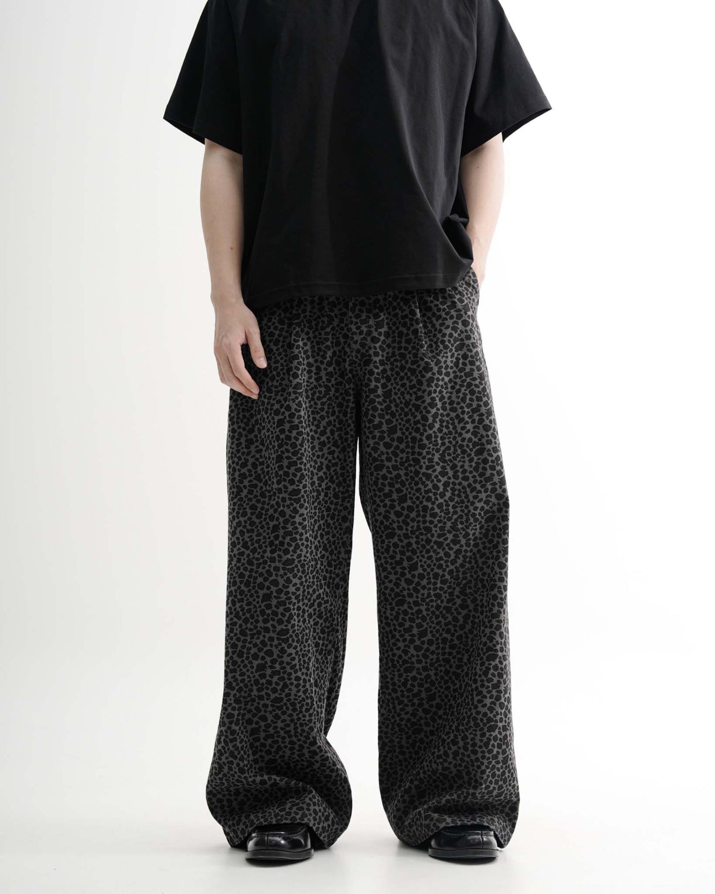 MUILLY 豹紋寬版直筒褲