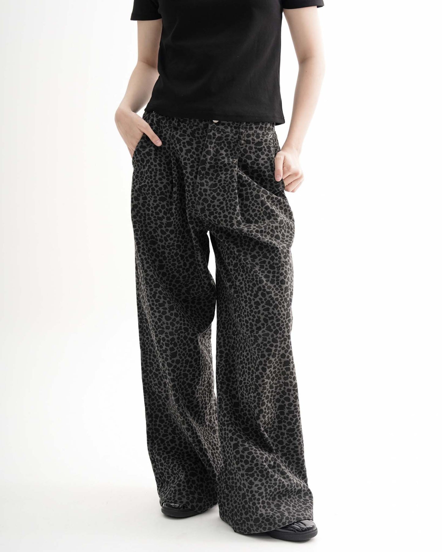 MUILLY 豹紋寬版直筒褲