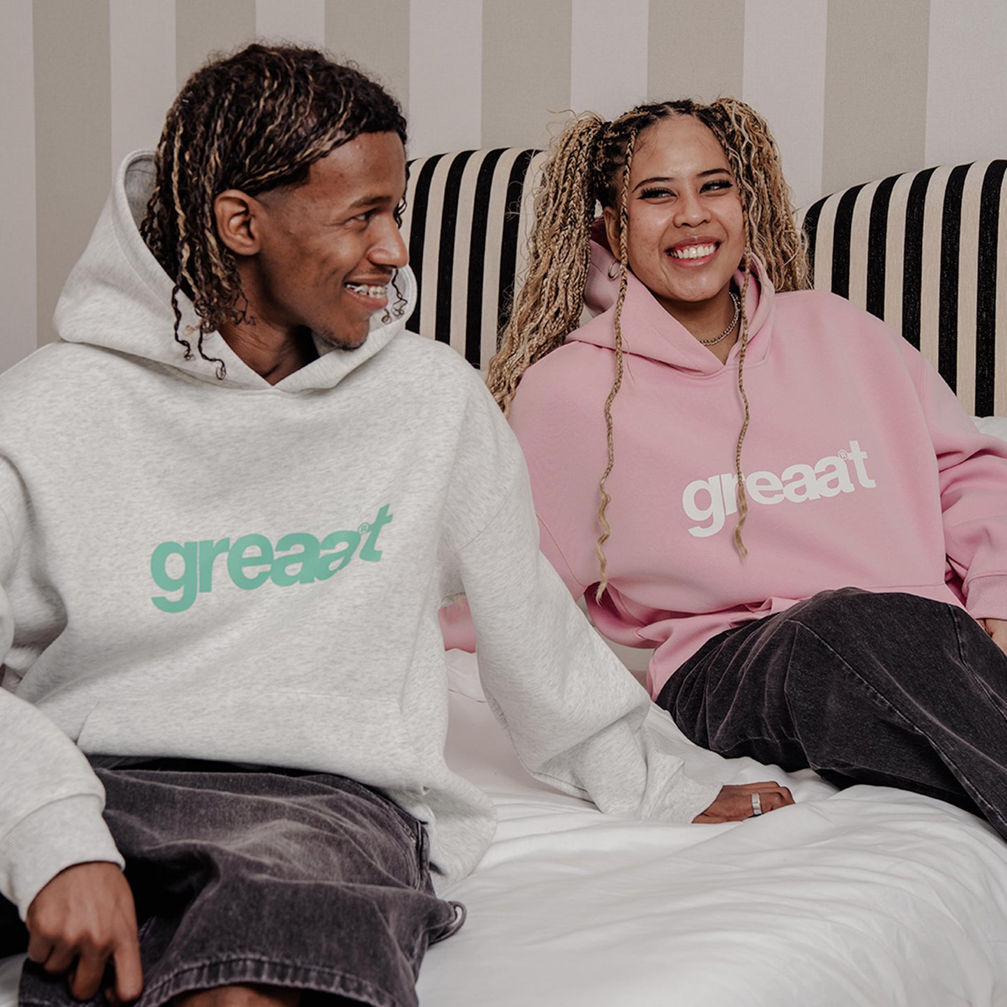 A.A Greaat Hoodie Classic Grey
Soft, balanced, and quietly refined — a go-to color that adds calm elegance to everyday styling.