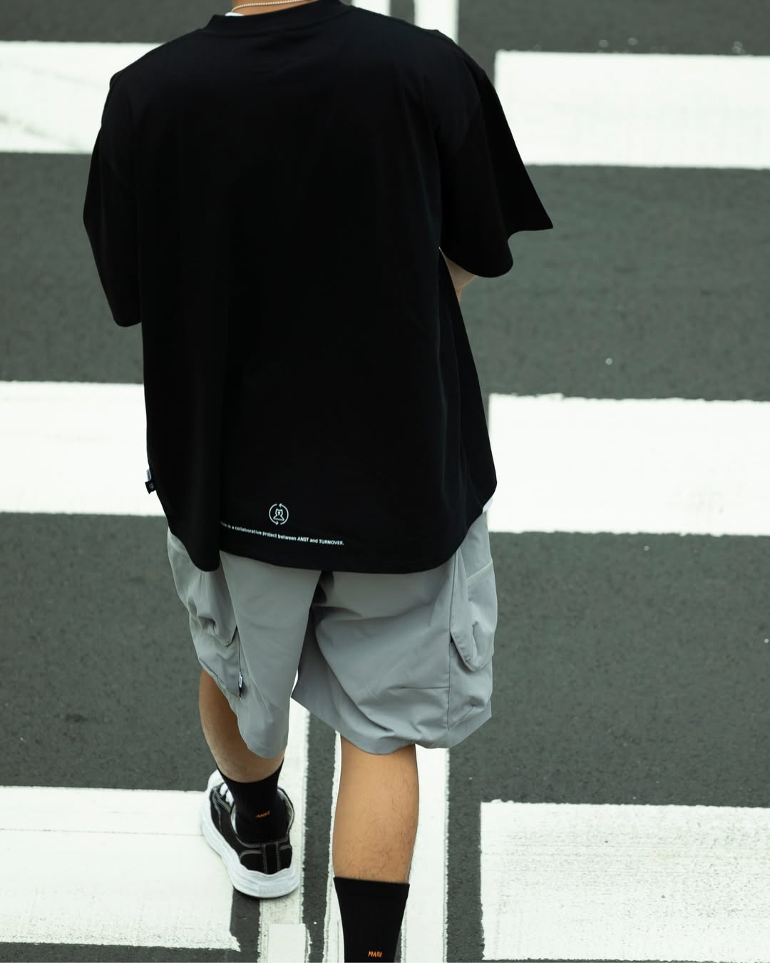 ANST × TURNOVER A x T Graphic Tee/黑色 ATE.02
