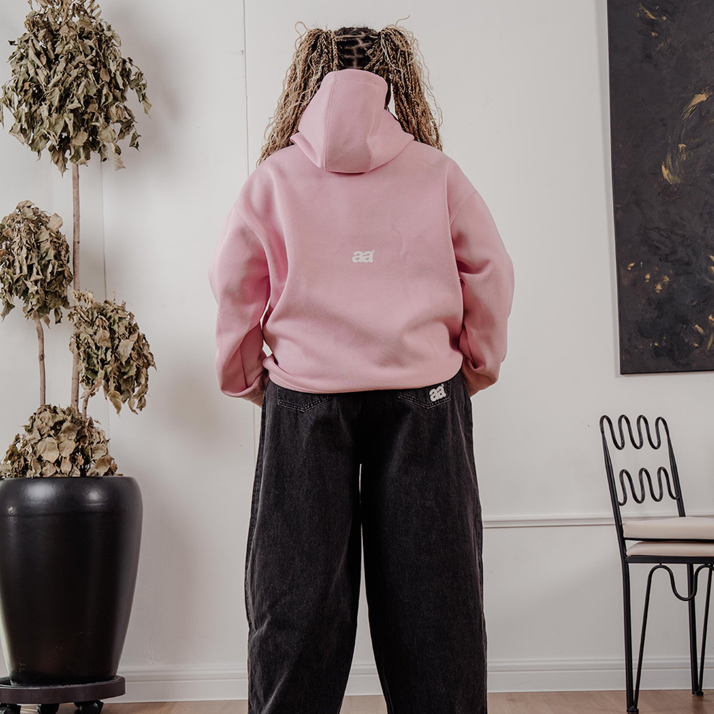 A.A Greaat Hoodie Blush Pink
Bold yet wearable — a vibrant shade that brings personality to your look while still fitting seamlessly into daily wear.