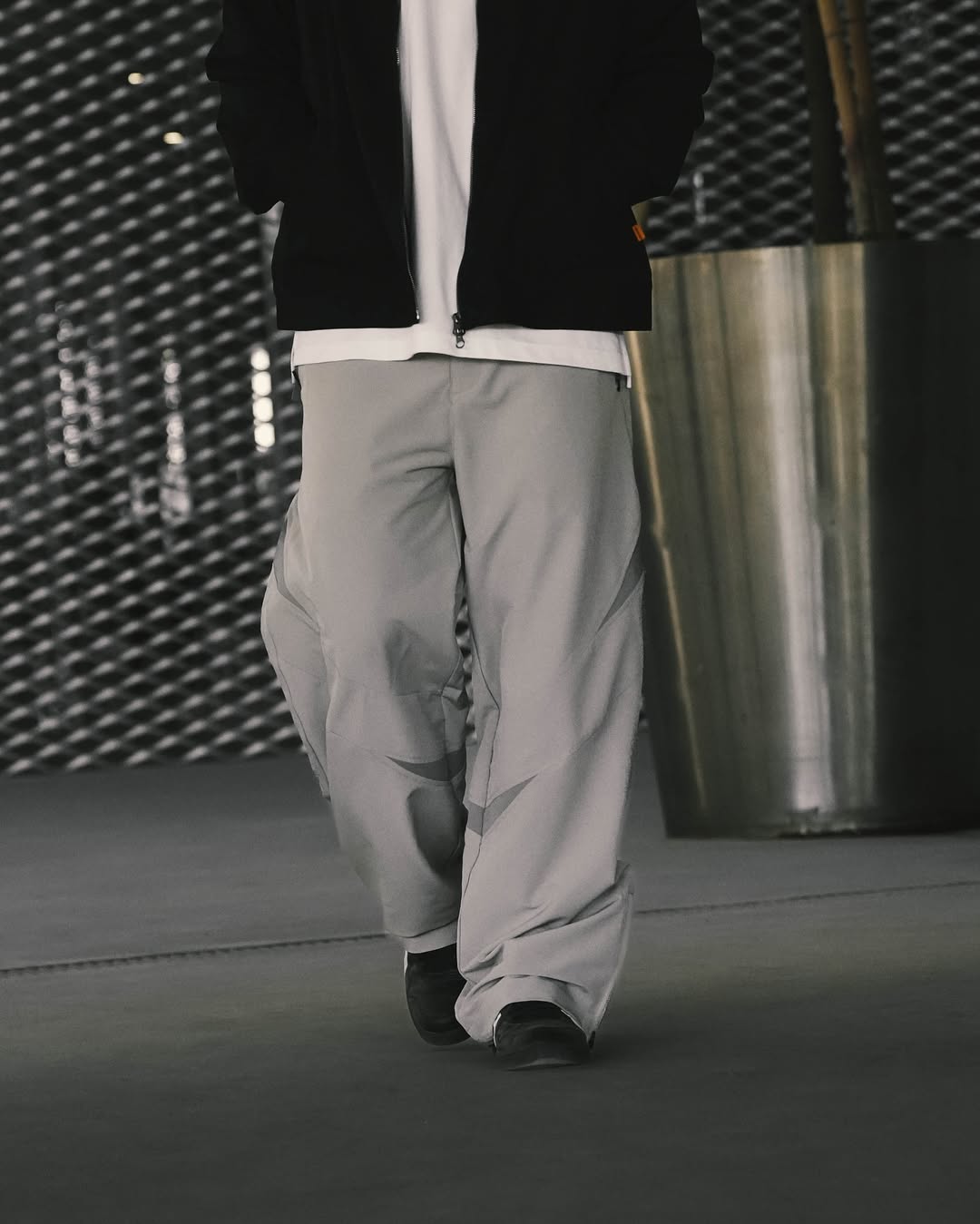 QUEST Arc Tailored Pants 弧形拼接長褲