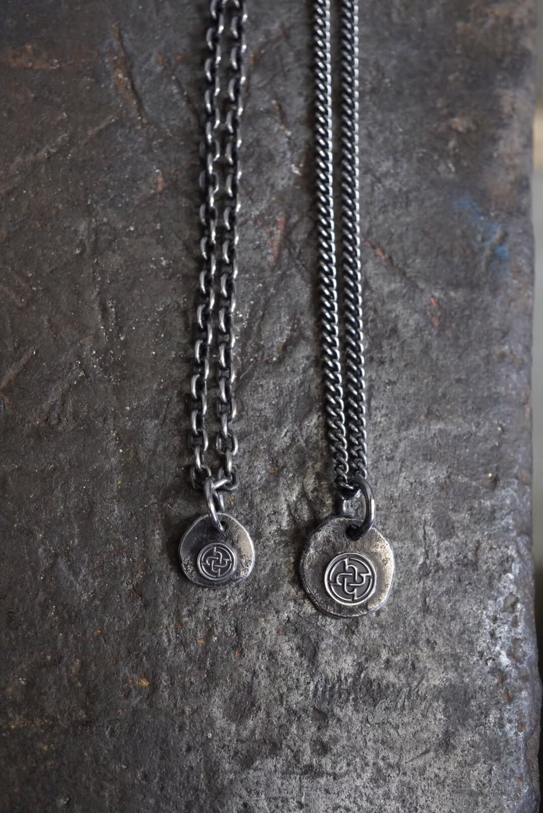 Hcircle logo metal